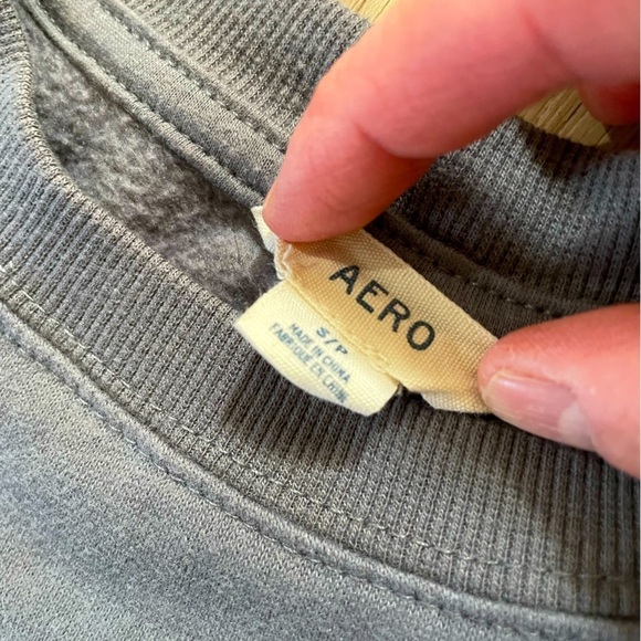 Cropped Grey Car Racing AEROPOSTALE Sweatshirt Size Small - Picture 7 of 9